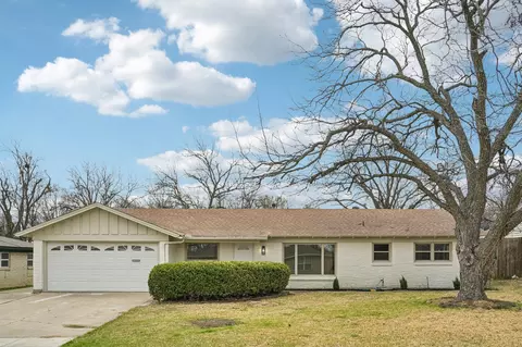 5905 Walraven Cir, Fort Worth, TX 76133