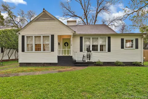3607 Greenway Pl, Shreveport, LA 71105