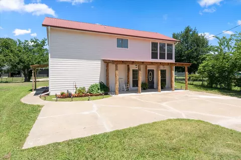 306 Lazy Cane Ranch Rd, Trinidad, TX 75163