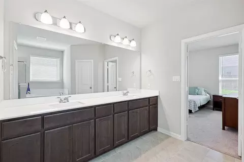 Entry Way - 808 Feather Edge, Springtown, TX 76082 photo 7 of 8