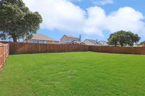 Exterior - 808 Feather Edge, Springtown, TX 76082 photo 6 of 6