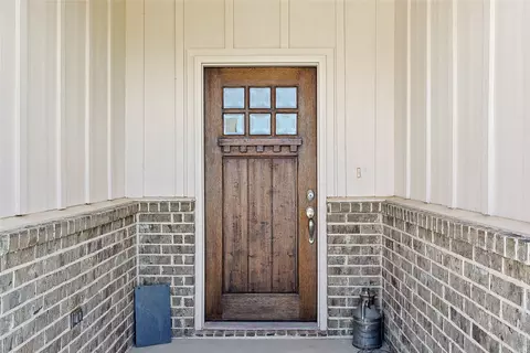 Entry Way - 808 Feather Edge, Springtown, TX 76082 photo 1 of 8