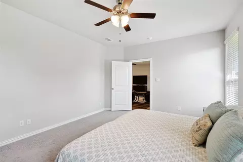 Bedroom - 808 Feather Edge, Springtown, TX 76082 photo 2 of 4