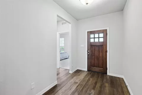 Entry Way - 808 Feather Edge, Springtown, TX 76082 photo 2 of 8