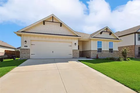 Exterior - 808 Feather Edge, Springtown, TX 76082 photo 2 of 6
