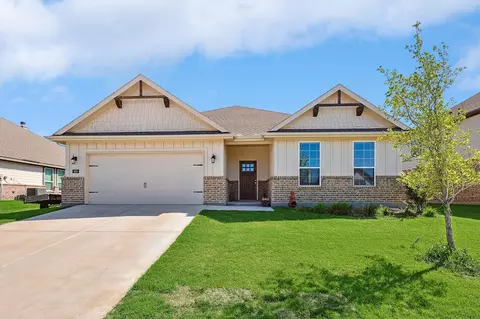 Exterior - 808 Feather Edge, Springtown, TX 76082 photo 1 of 6