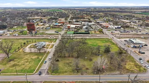 212 E Walnut St, Celina, TX 75009 photo 11