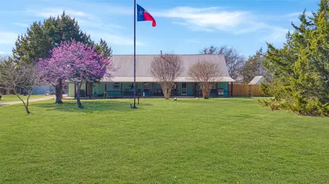 1511 N Walnut Grove Rd, Midlothian, TX 76065