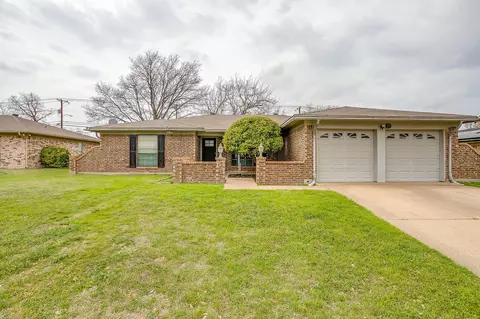 6512 Arthur Dr, Edgecliff Village, TX 76134