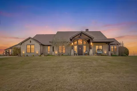 12102 E Rocky Creek Rd, Crowley, TX 76036