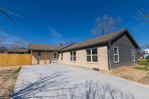 603 N Pearl St, Comanche, TX 76442