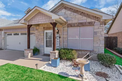 2224 Cobblestone Ct, Granbury, TX 76049