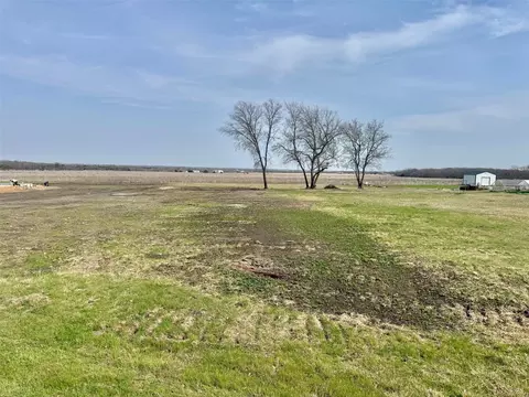 1 Sedalia Rd # B, Van Alstyne, TX 75495
