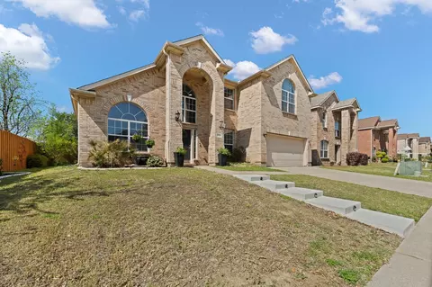 7722 Labrador Dr, Arlington, TX 76002