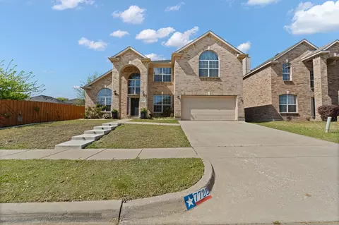 7722 Labrador Dr, Arlington, TX 76002