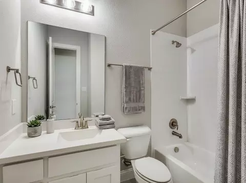 Bath - 2000 Harvard Ave, Prosper, TX 75078 photo 6 of 6