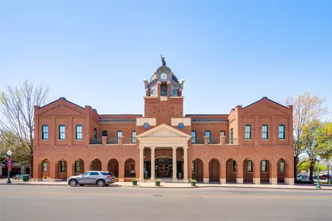 843 E Wall St, Grapevine, TX 76051 photo 8