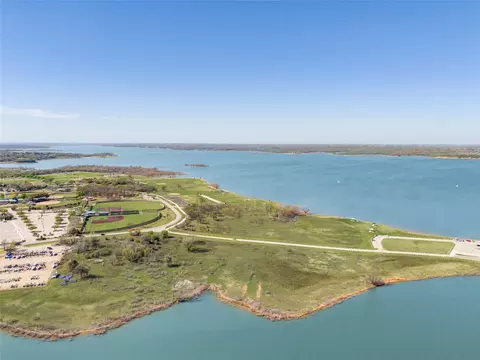 843 E Wall St, Grapevine, TX 76051 photo 17