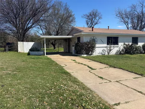 1561 Milmo Dr, Fort Worth, TX 76134