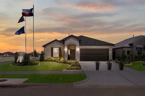 1808 Apache Cir, Cleburne, TX 76033