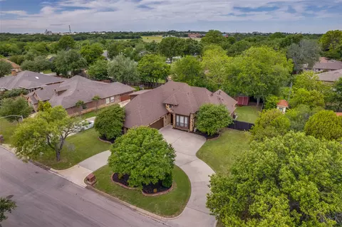 809 Longridge Dr, Denton, TX 76205