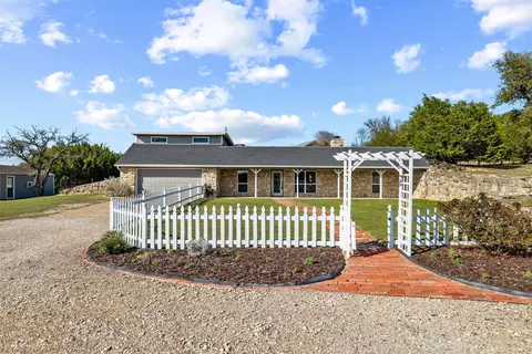 413 Meadowview Rd, Weatherford, TX 76087