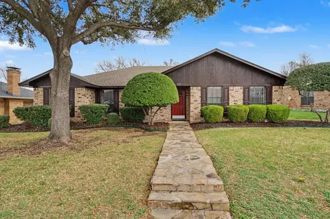 1903 Big Sky Dr, Lewisville, TX 75077