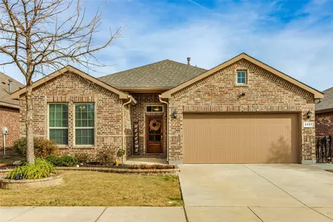 2421 Clay Creek Ln, Fort Worth, TX 76177