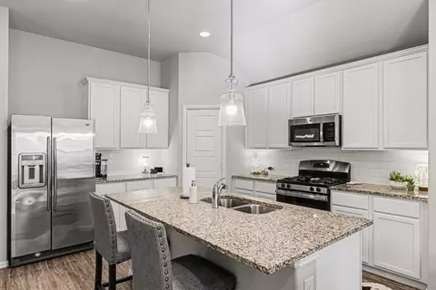 Kitchen - 3304 Macaw Rd, Celina, TX 75009 photo 2 of 3