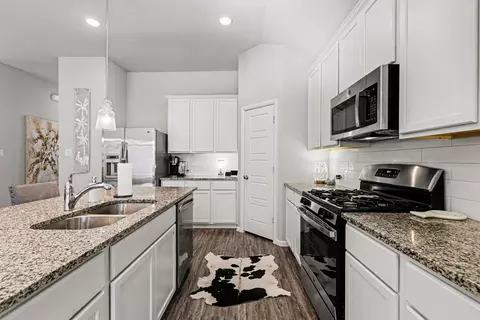 Kitchen - 3304 Macaw Rd, Celina, TX 75009 photo 3 of 3