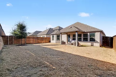 Exterior - 3304 Macaw Rd, Celina, TX 75009 photo 4 of 4