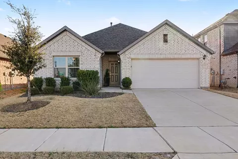 Exterior - 3304 Macaw Rd, Celina, TX 75009 photo 2 of 4