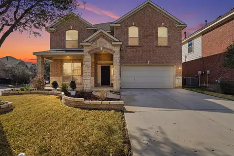 4301 Mountain Crest Dr, Fort Worth, TX 76123