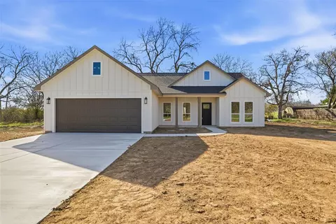 103 N Peverly St, Whitney, TX 76692