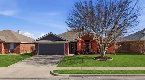 1035 Vinewood Ave, Burleson, TX 76028