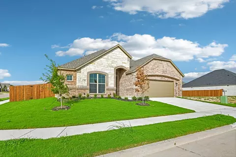 Exterior - 701 Broken Bow Ln, Cleburne, TX 76033 photo 4 of 5