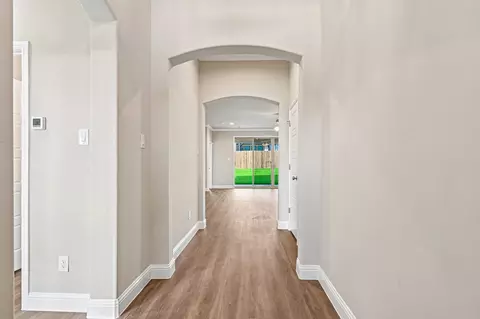 Entry Way - 701 Broken Bow Ln, Cleburne, TX 76033 photo 2 of 5