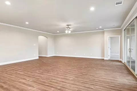 Living - 701 Broken Bow Ln, Cleburne, TX 76033 photo 3 of 3