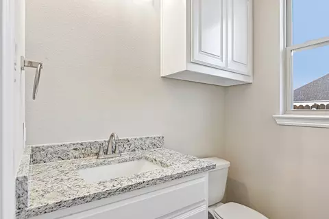 Bath - 701 Broken Bow Ln, Cleburne, TX 76033 photo 3 of 9