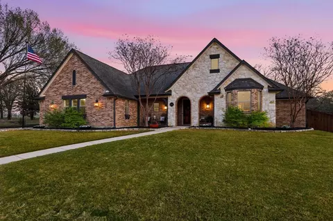 320 Oregon Trl, Argyle, TX 76226