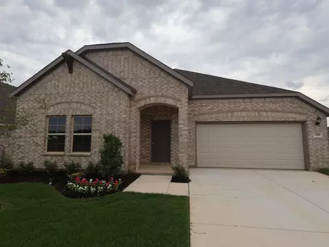 3300 Royal Forest Dr, Denton, TX 76208