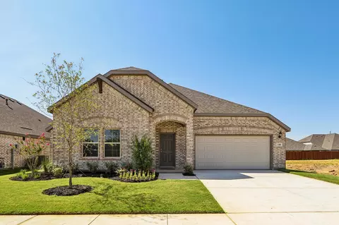3300 Royal Forest Dr, Denton, TX 76208
