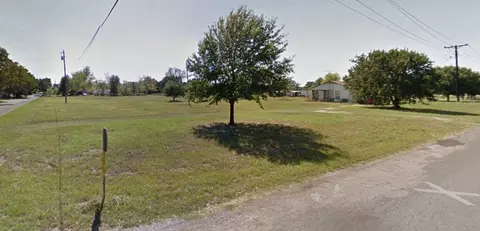 421 Kelly Ln, Seven Points, TX 75143