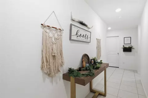 Entry Way - 312 Ranchito Pass, Haslet, TX 76052 photo 3 of 3