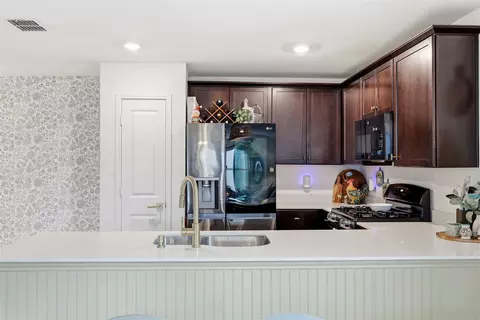 Kitchen - 312 Ranchito Pass, Haslet, TX 76052 photo 4 of 4