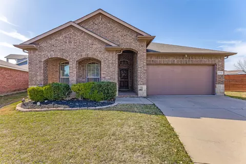 6741 Friendsway Dr, Fort Worth, TX 76137