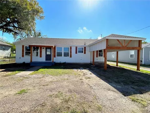 306 Edwards Dr, Riesel, TX 76682