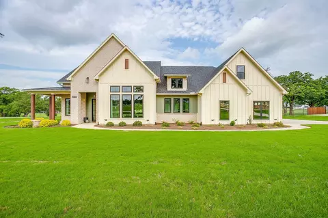 2001 Pinetree Post, Weatherford, TX 76087