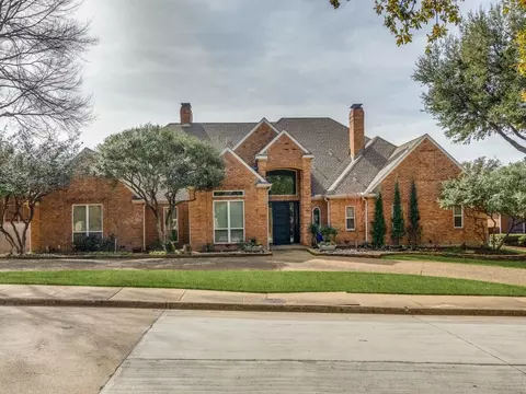 5818 London Ln, Dallas, TX 75252