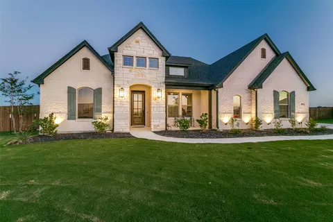 101 Grey Wolf Ct, Godley, TX 76044